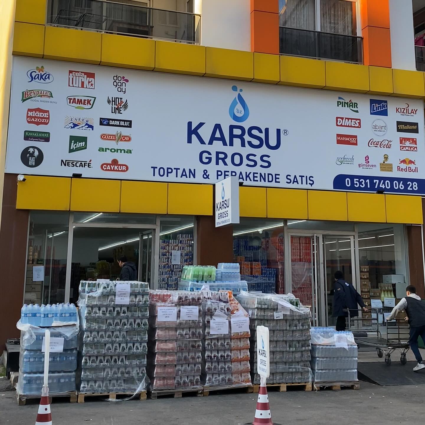 Antalya’nın En Büyük İçecek Gross Marketi Şarampol Şubesi açıldı.